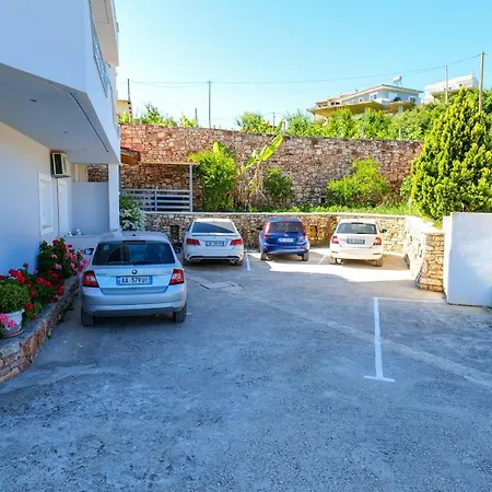 Hotel Two Mermaids 3*