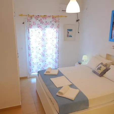 Two Mermaids Hotel 3*