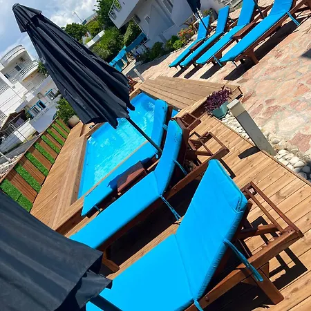 Hotel Two Mermaids 3*
