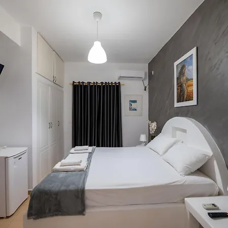 Two Mermaids Hotel 3*