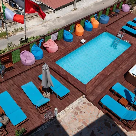 Two Mermaids Szálloda