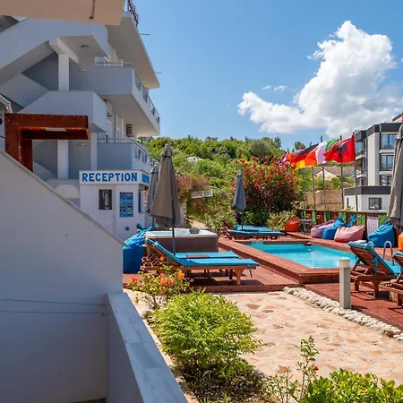 Two Mermaids Hotel Ksamil