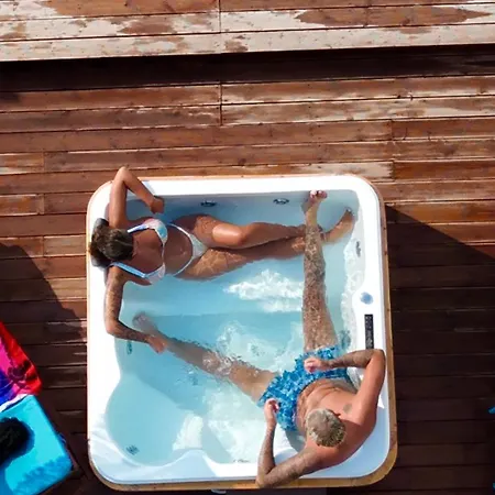 Szálloda Two Mermaids 3*