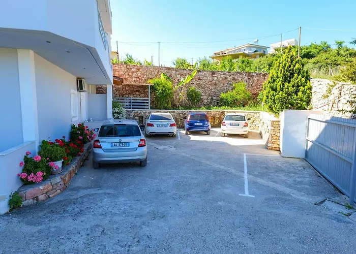 Hotel Two Mermaids 3*