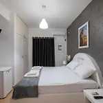 Two Mermaids Hotell 3*