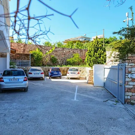 Two Mermaids فندق كساميل