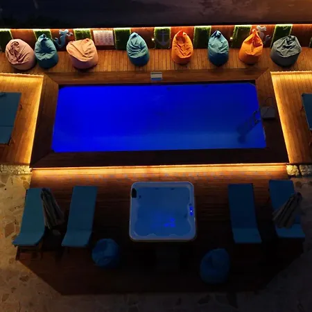 Two Mermaids فندق كساميل